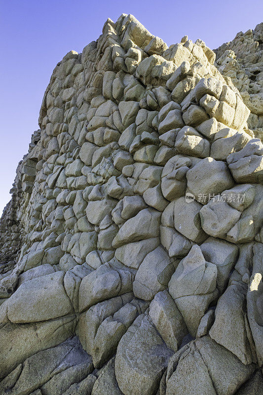 西班牙Cabo de Gata-Níjar自然保护区的岩层